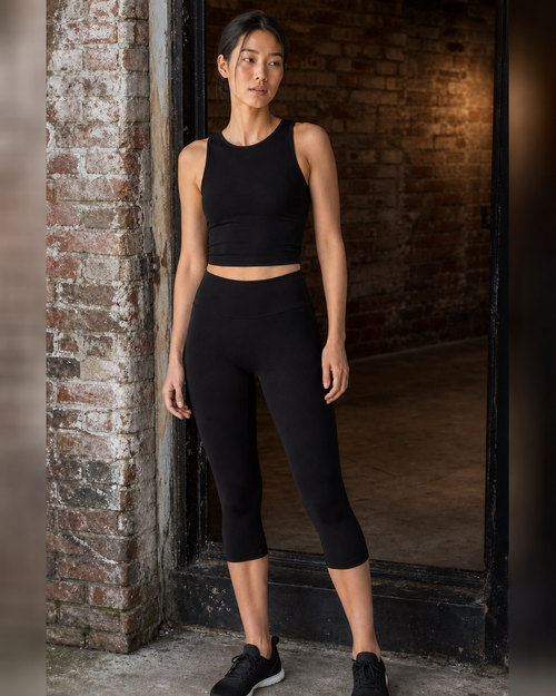 Front Hero — Black Cropped Contour Legging