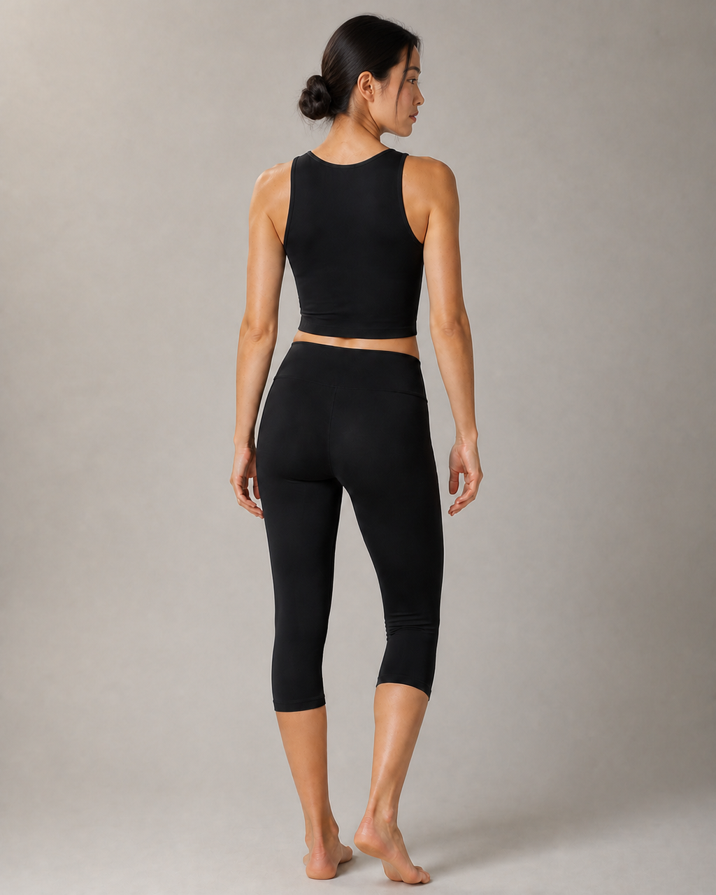Rear Proof — Black Cropped Contour Legging