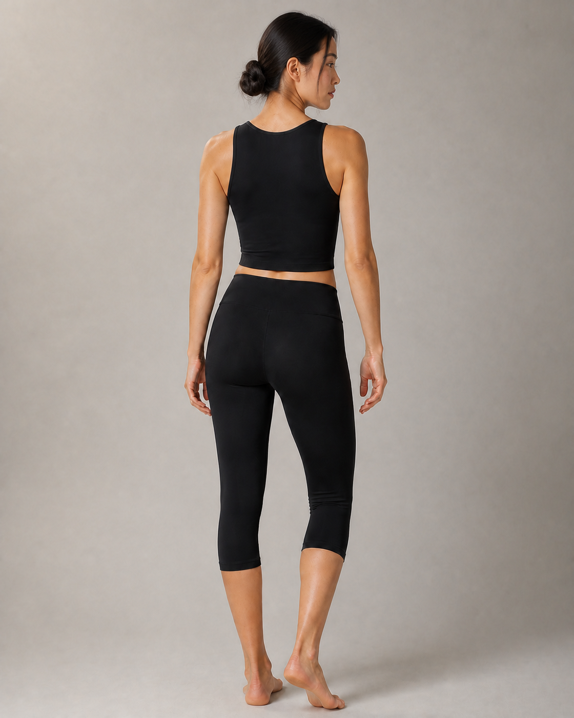 Rear Proof — Black Cropped Contour Legging